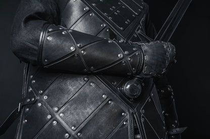 Medieval leather bracers with hand protection - SokolArmory
