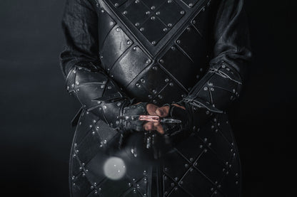 Medieval leather bracers with hand protection - SokolArmory
