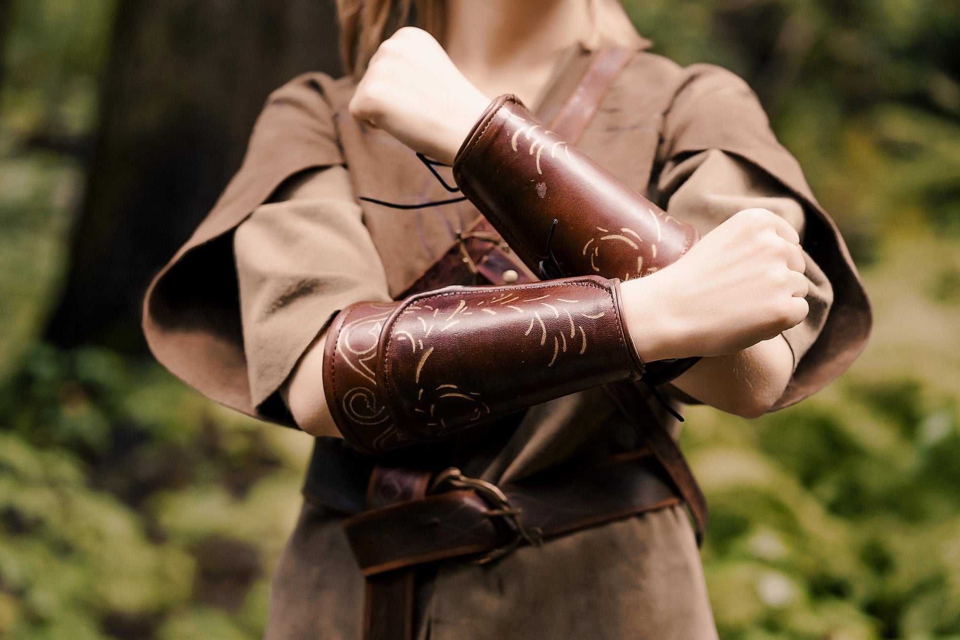 Legolas leather bracers (Lord of the Rings) - SokolArmory