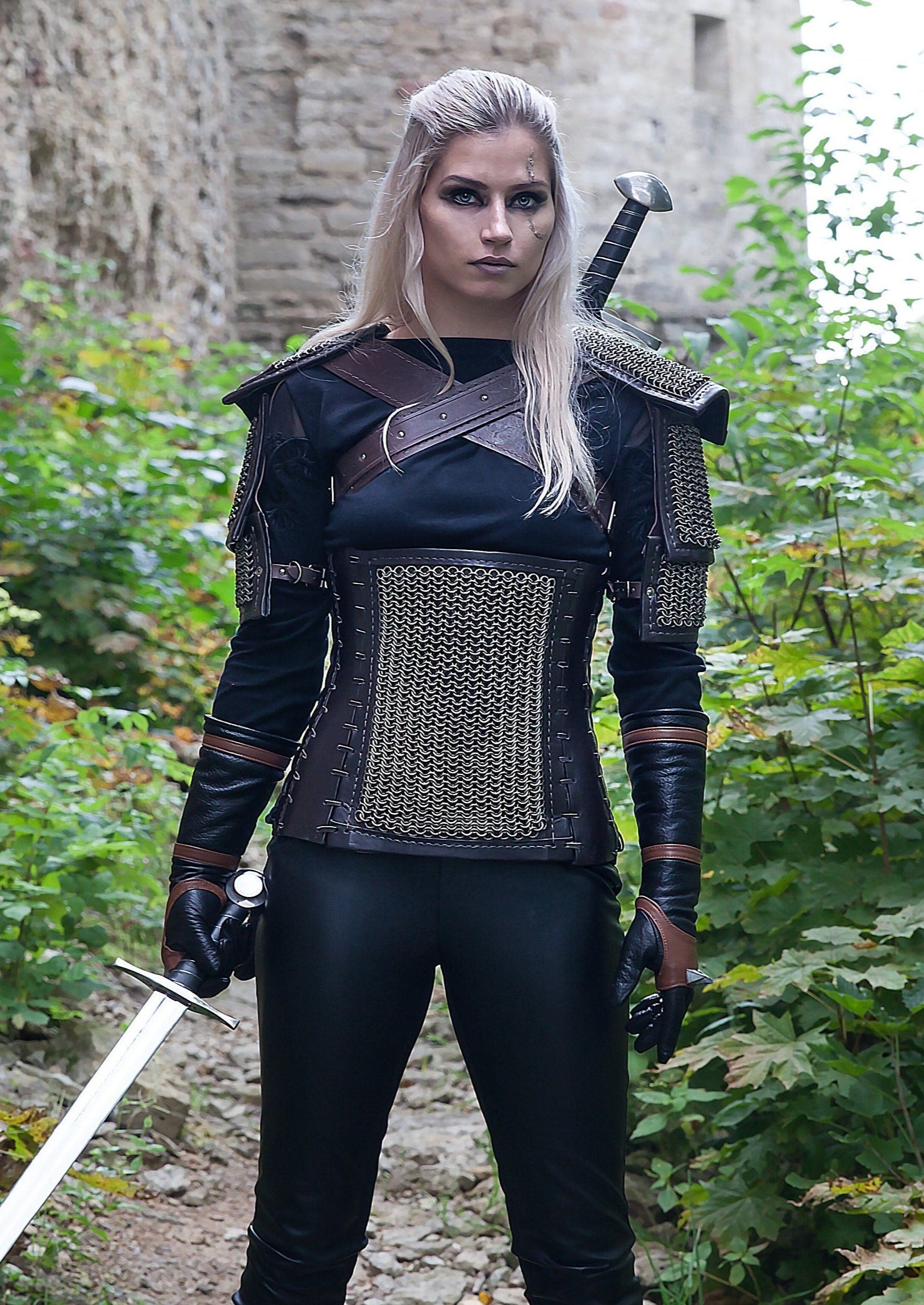Kaer Mohen armor (Witcher women version) - SokolArmory