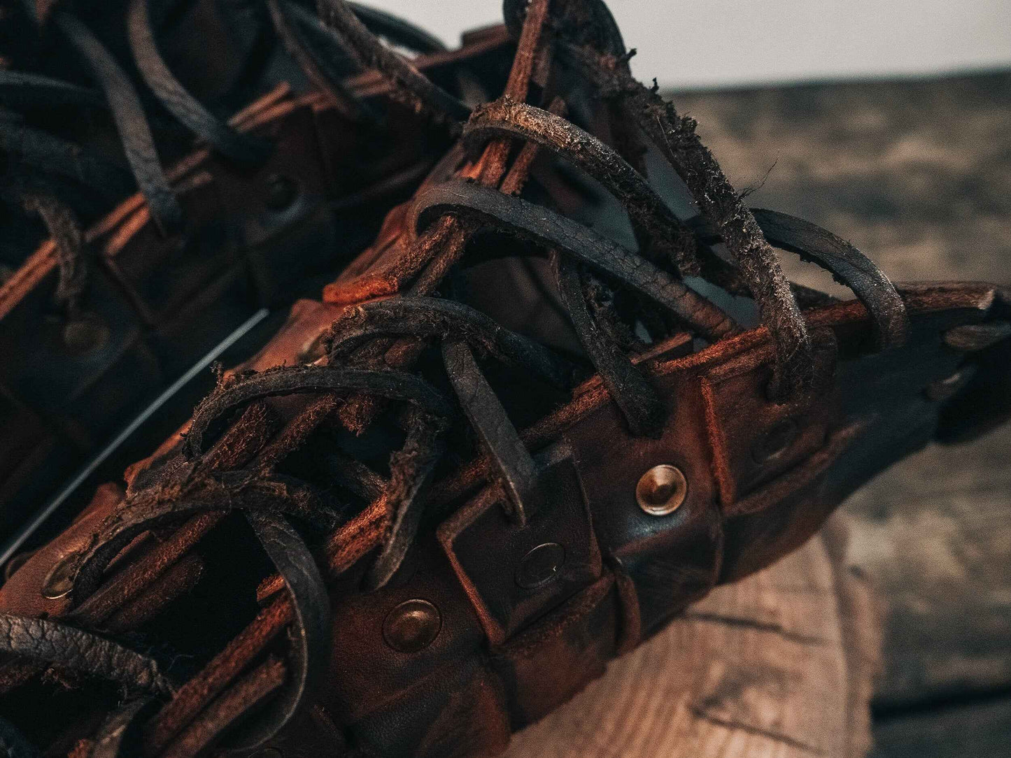 Medieval leather bracers for Larp - SokolArmory