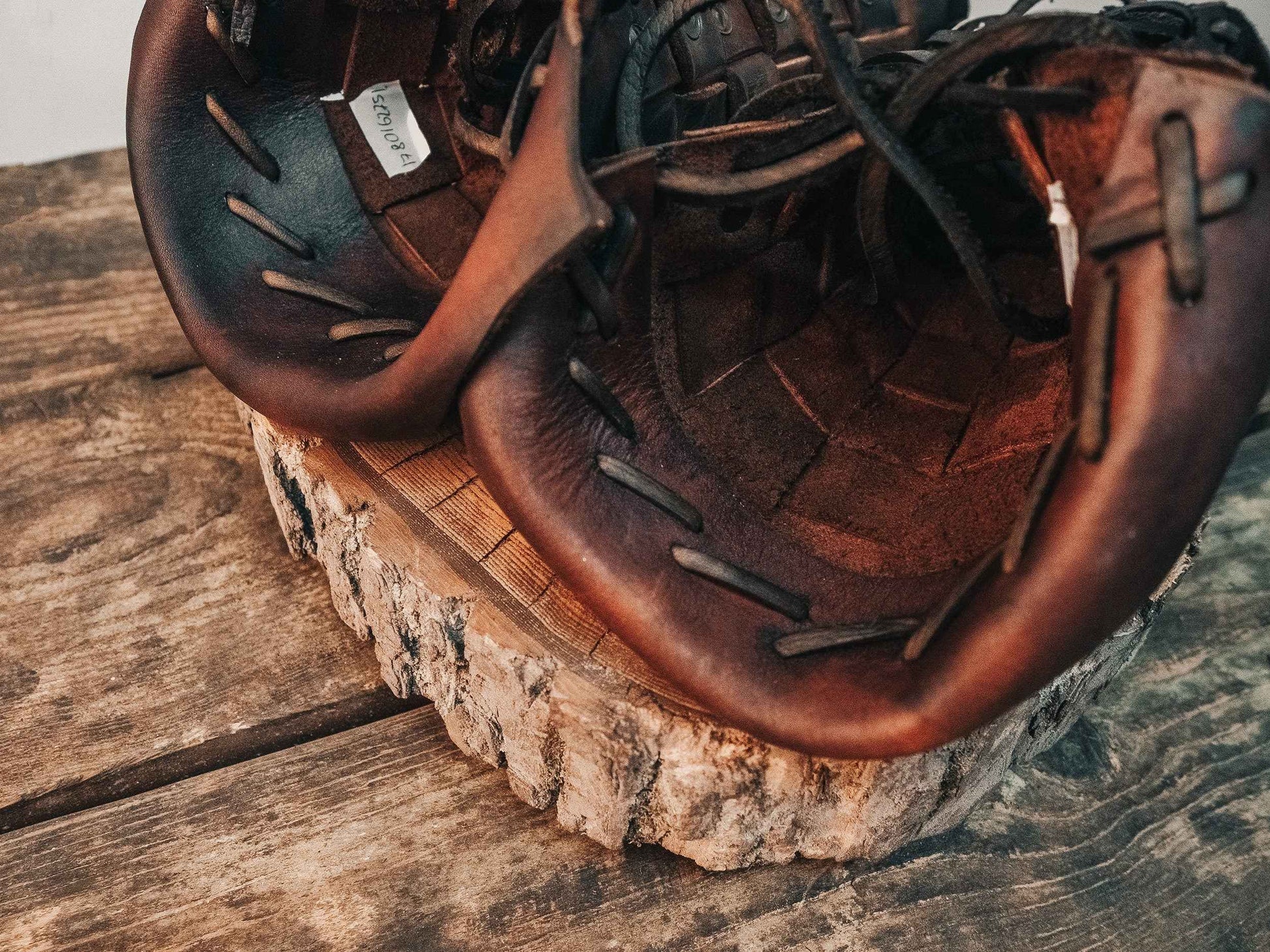 Medieval leather bracers for Larp - SokolArmory