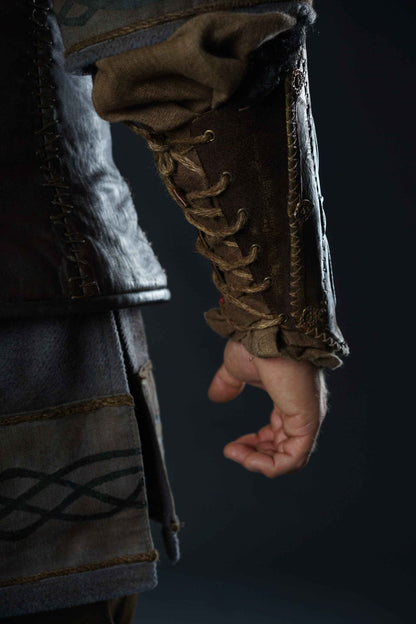 Viking leather bracers - SokolArmory