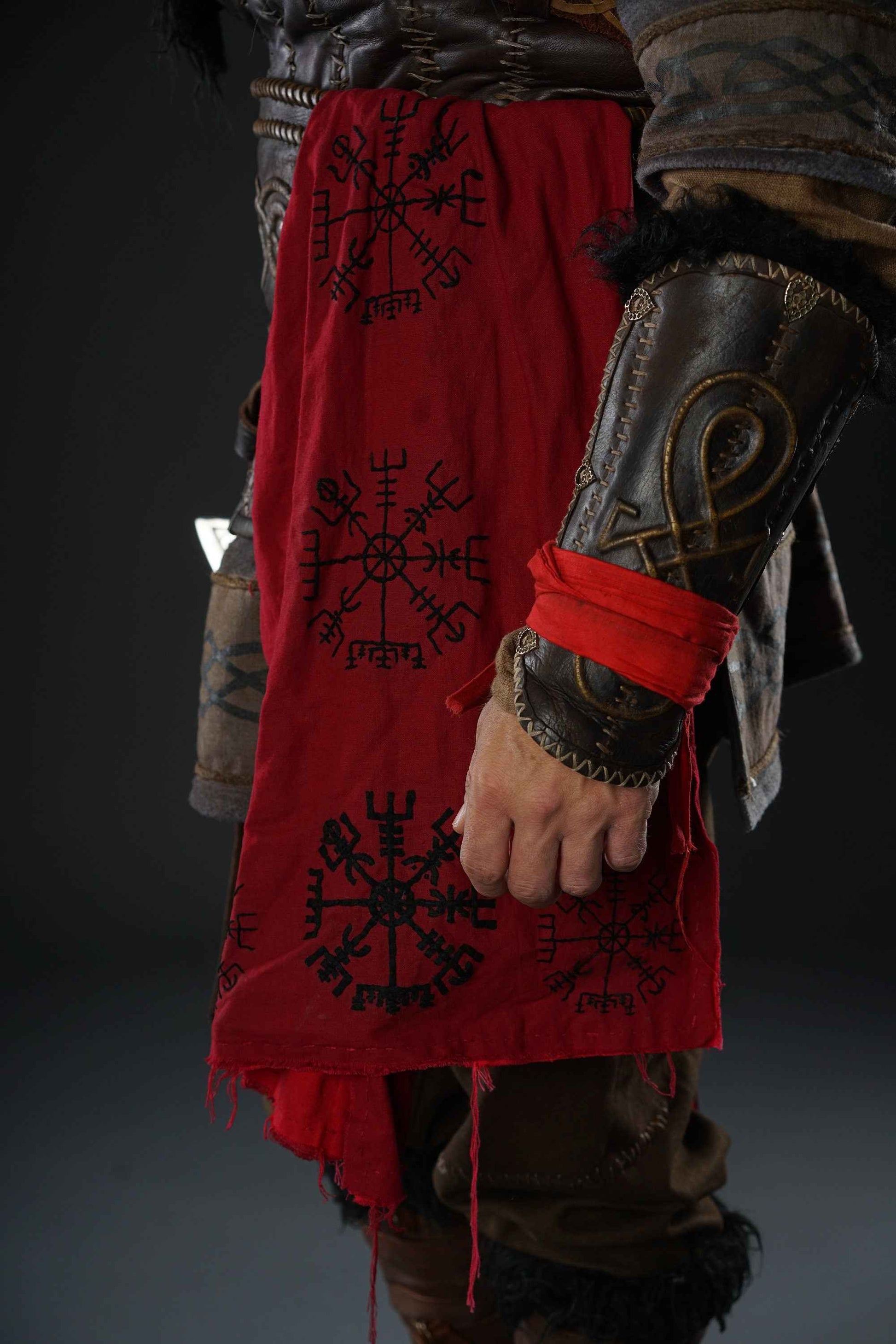 Viking leather bracers - SokolArmory