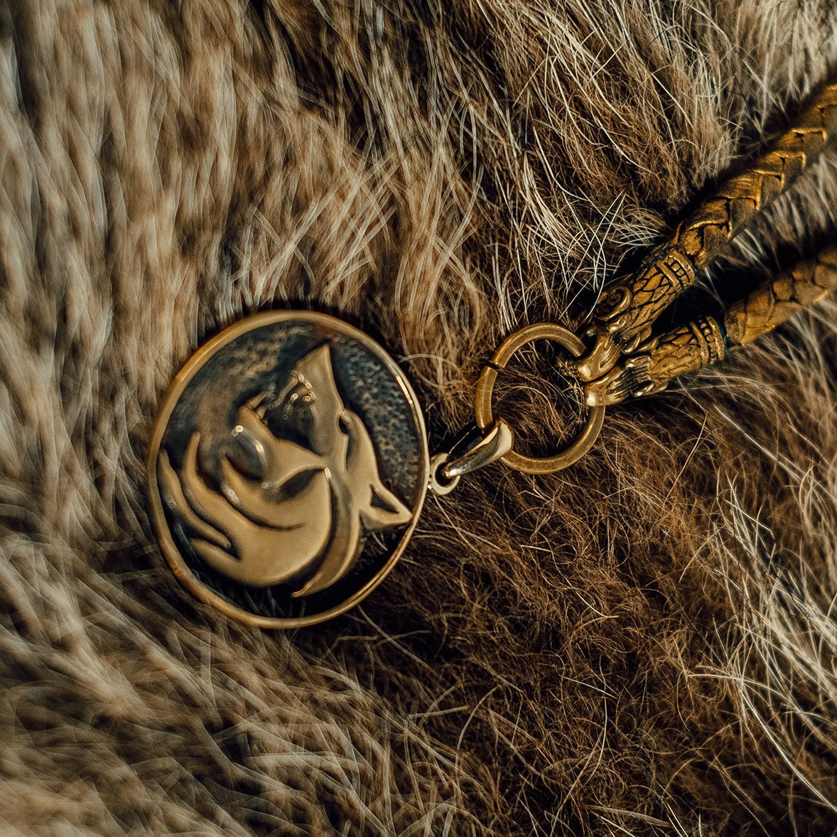 Witcher Wolf Pendant - SokolArmory