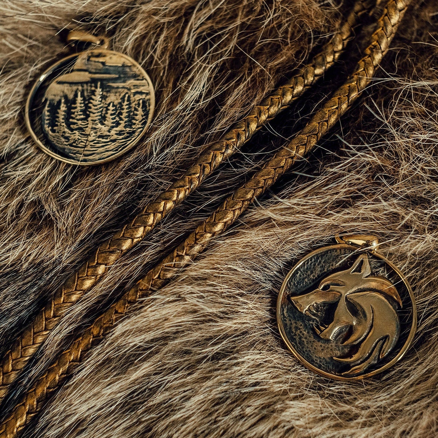 Witcher Wolf Pendant - SokolArmory
