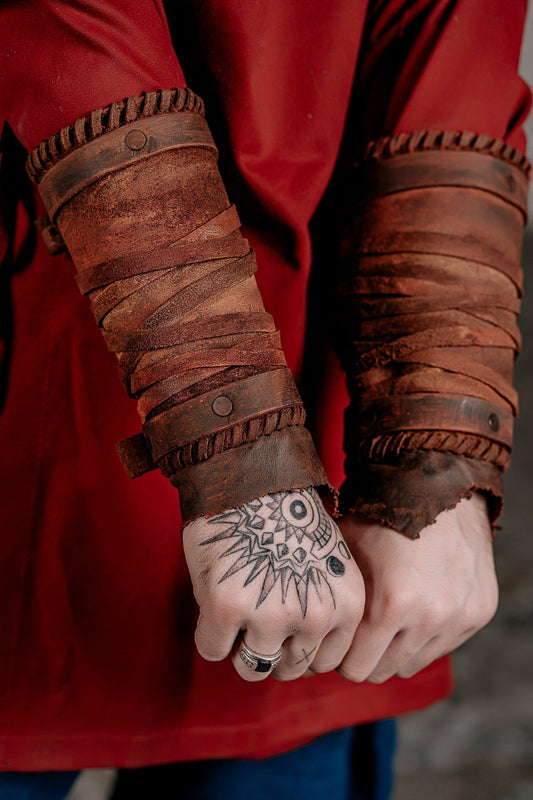Medieval leather bracers for Larp - SokolArmory