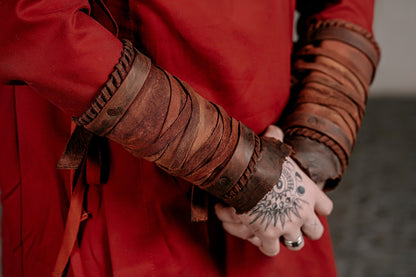 Medieval leather bracers for Larp - SokolArmory