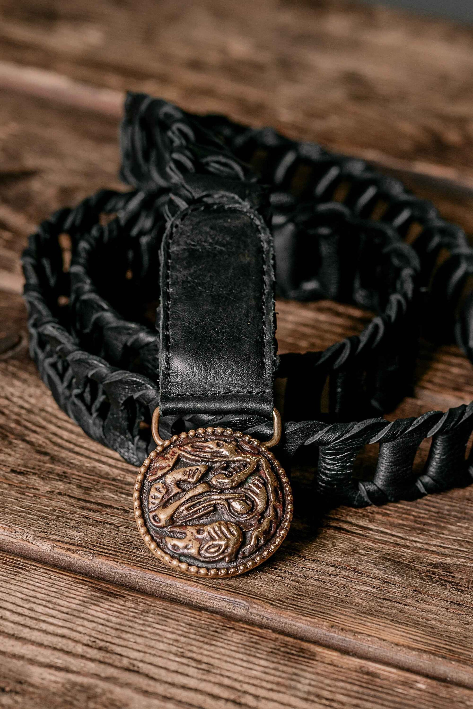 Khal Drogo medallion buckle belt - SokolArmory