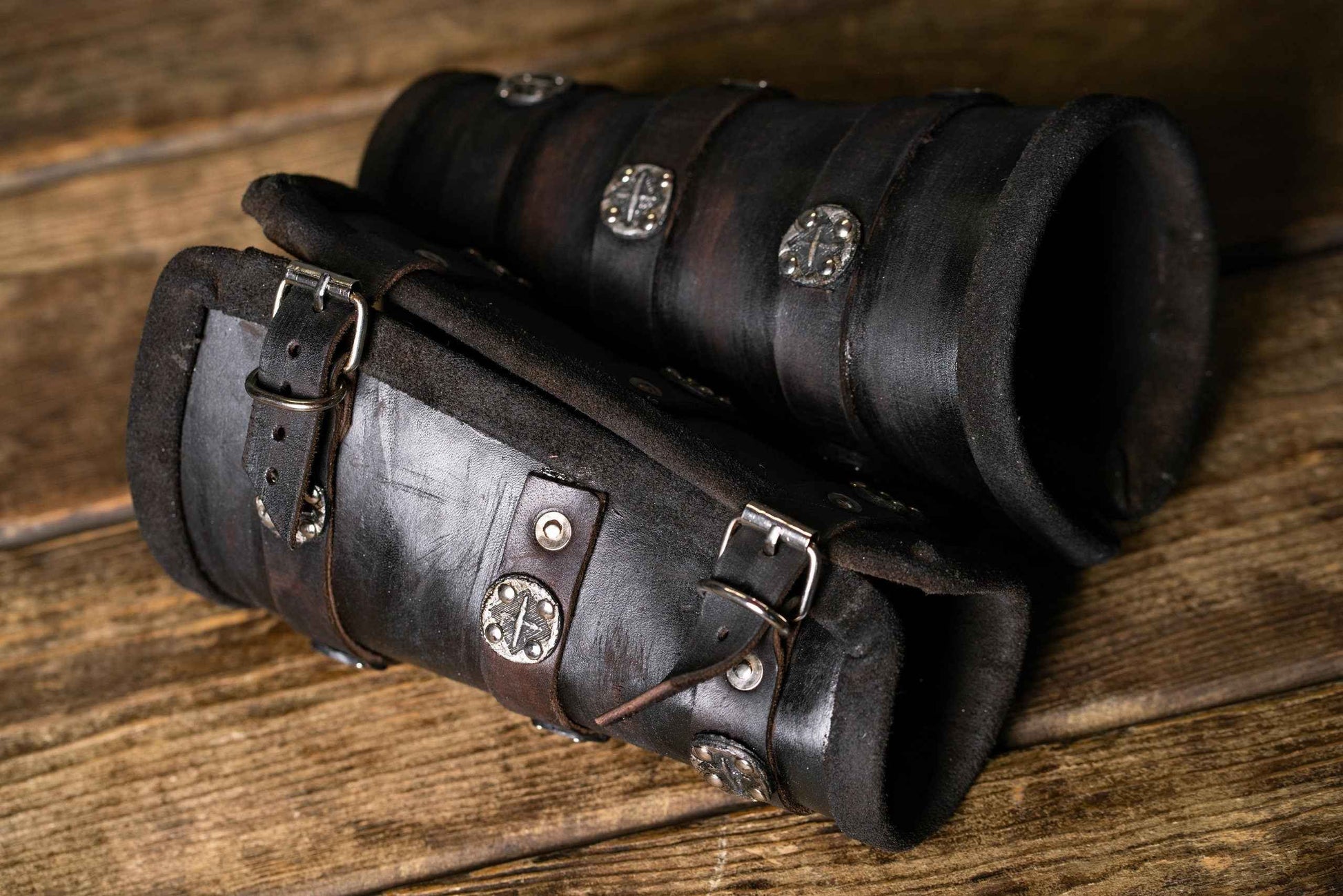 Uhtred larp leather bracers (Last Kingdom) - SokolArmory