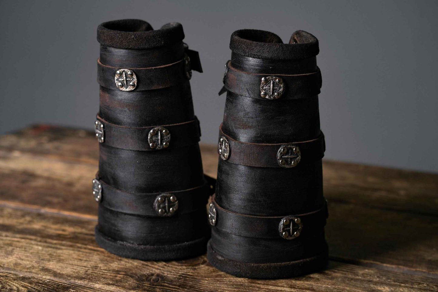 Uhtred larp leather bracers (Last Kingdom) - SokolArmory