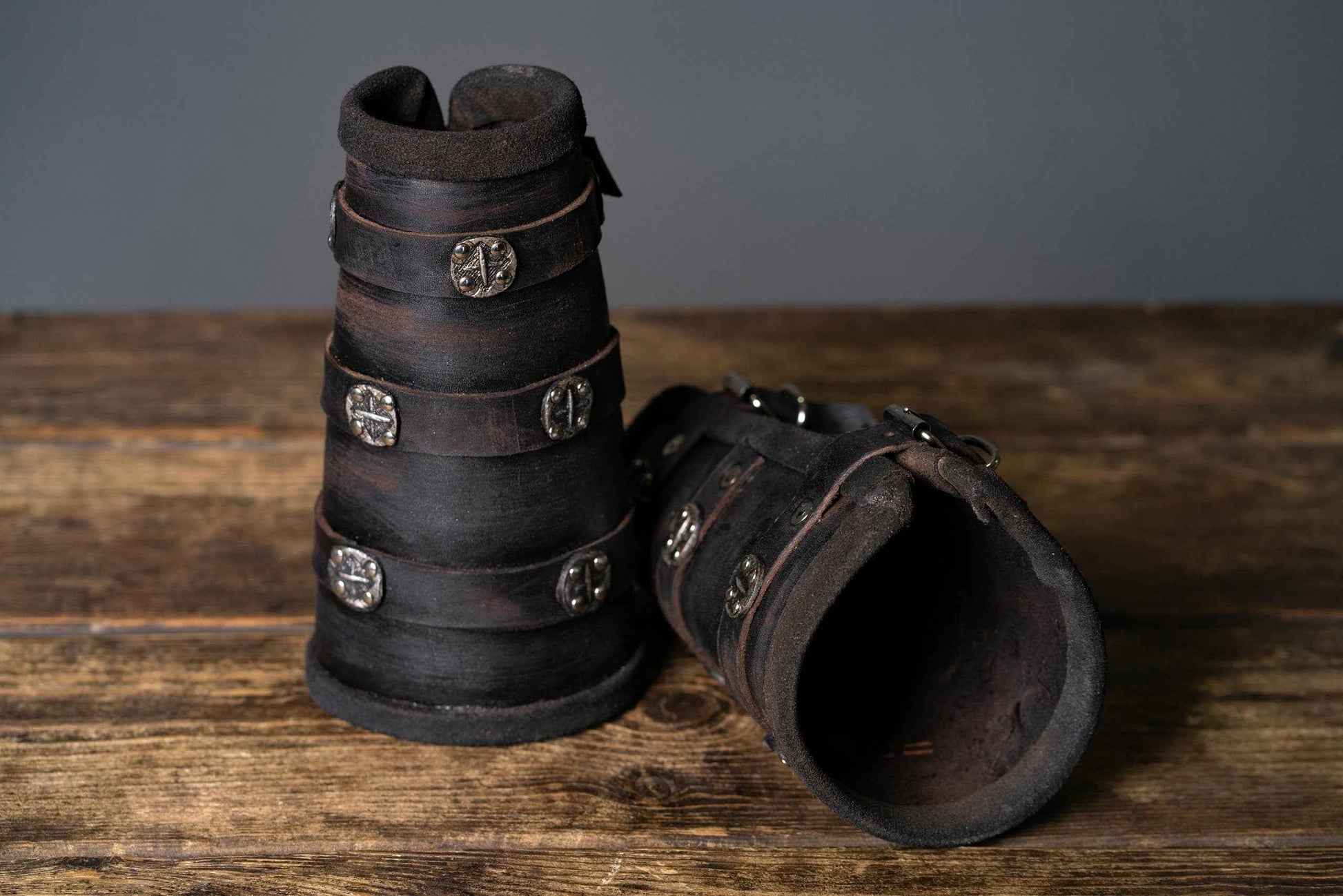 Uhtred larp leather bracers (Last Kingdom) - SokolArmory