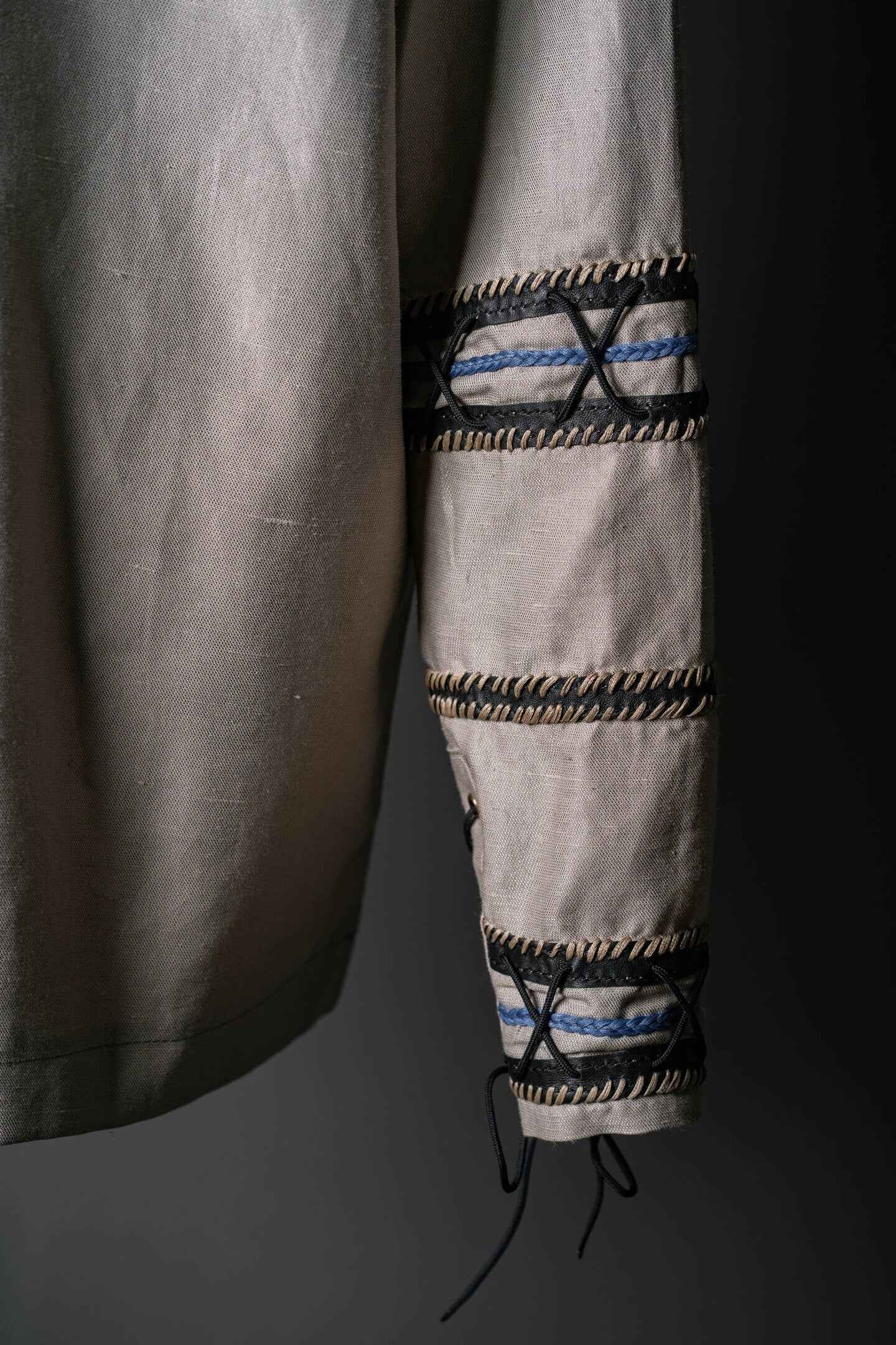 Haraldr white wool tunic (Vikings) - SokolArmory