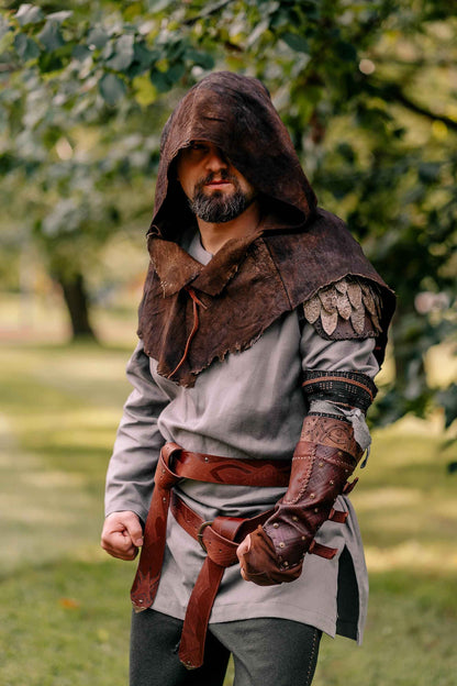Robin Hood leather bracers - SokolArmory