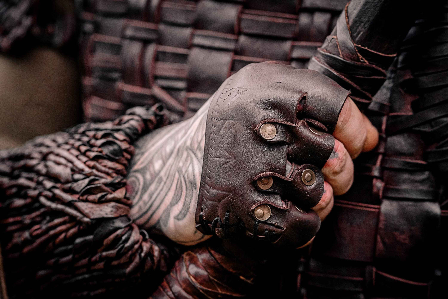 Floki leather glove (Vikings) - SokolArmory