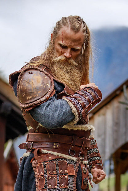 Warlord leather bracers with сhainmail - SokolArmory