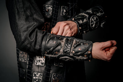 Medieval leather bracers for Larp - SokolArmory