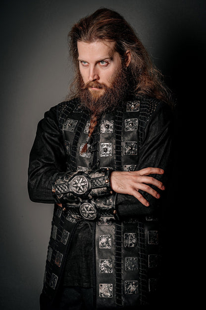 Medieval leather bracers for Larp - SokolArmory