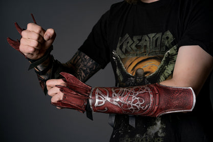 Kratos bracers with claws (God of War) - SokolArmory