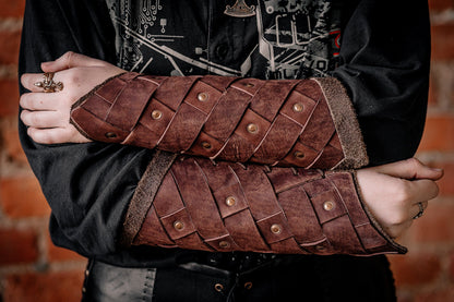 Medieval leather bracers for Larp - SokolArmory