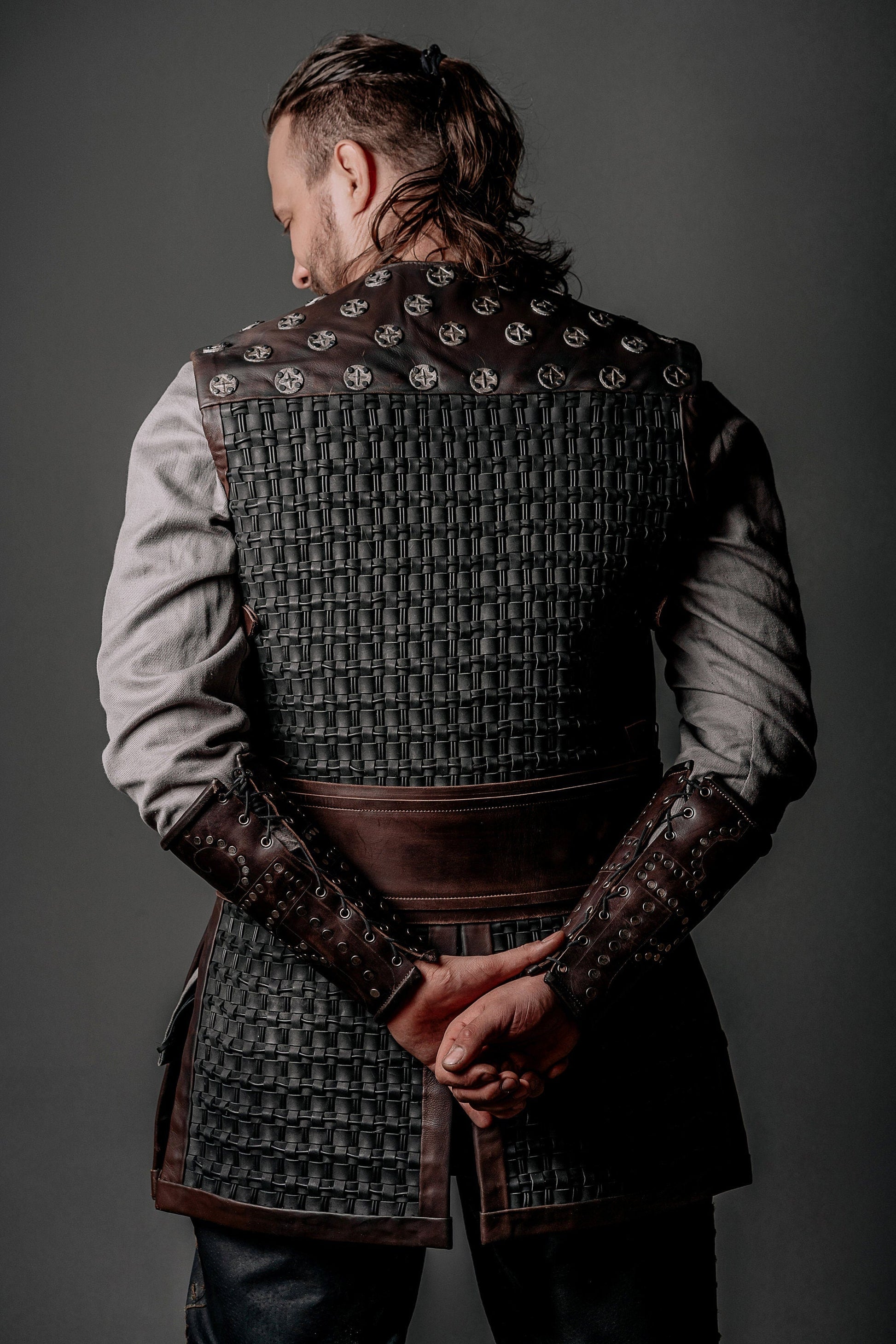 Uhtred leather bracers (Last Kingdom) - SokolArmory