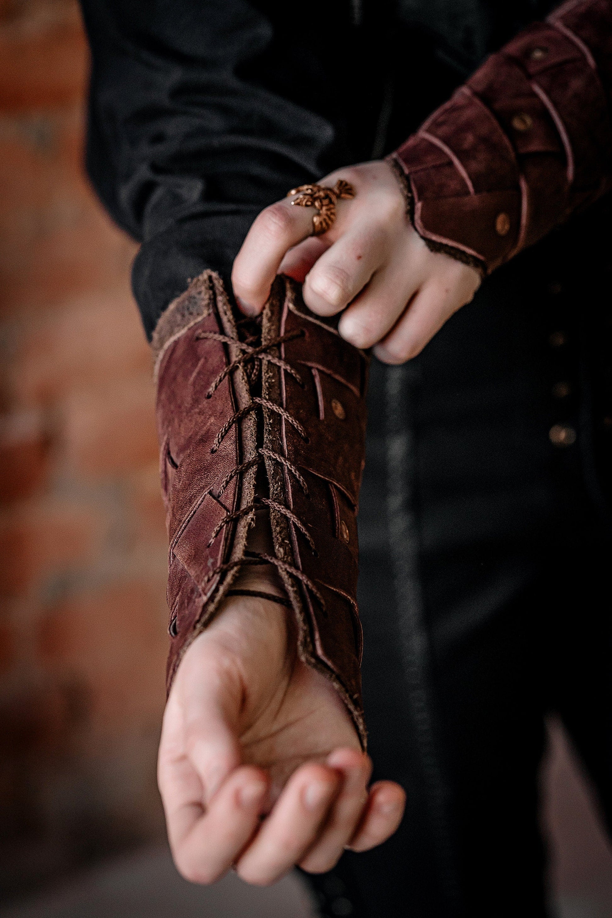 Medieval leather bracers for Larp - SokolArmory