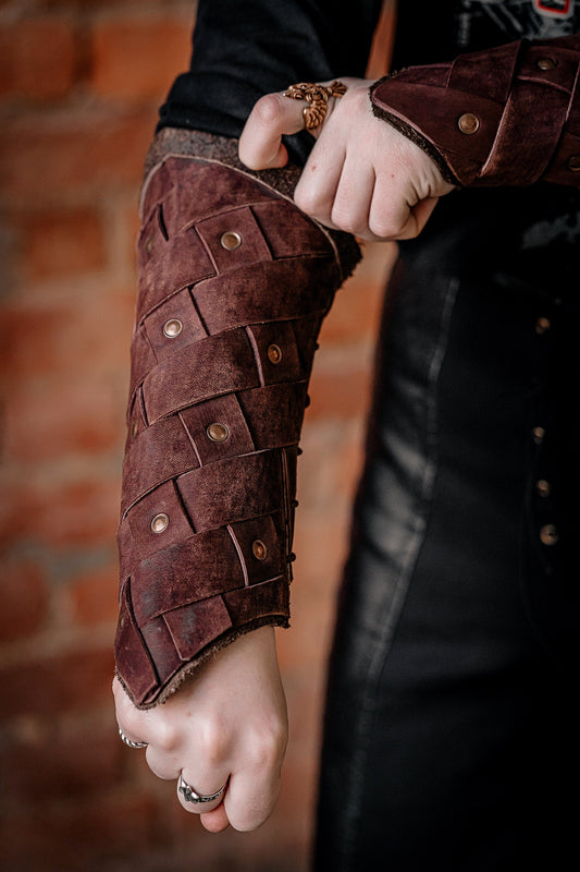 Medieval leather bracers for Larp - SokolArmory