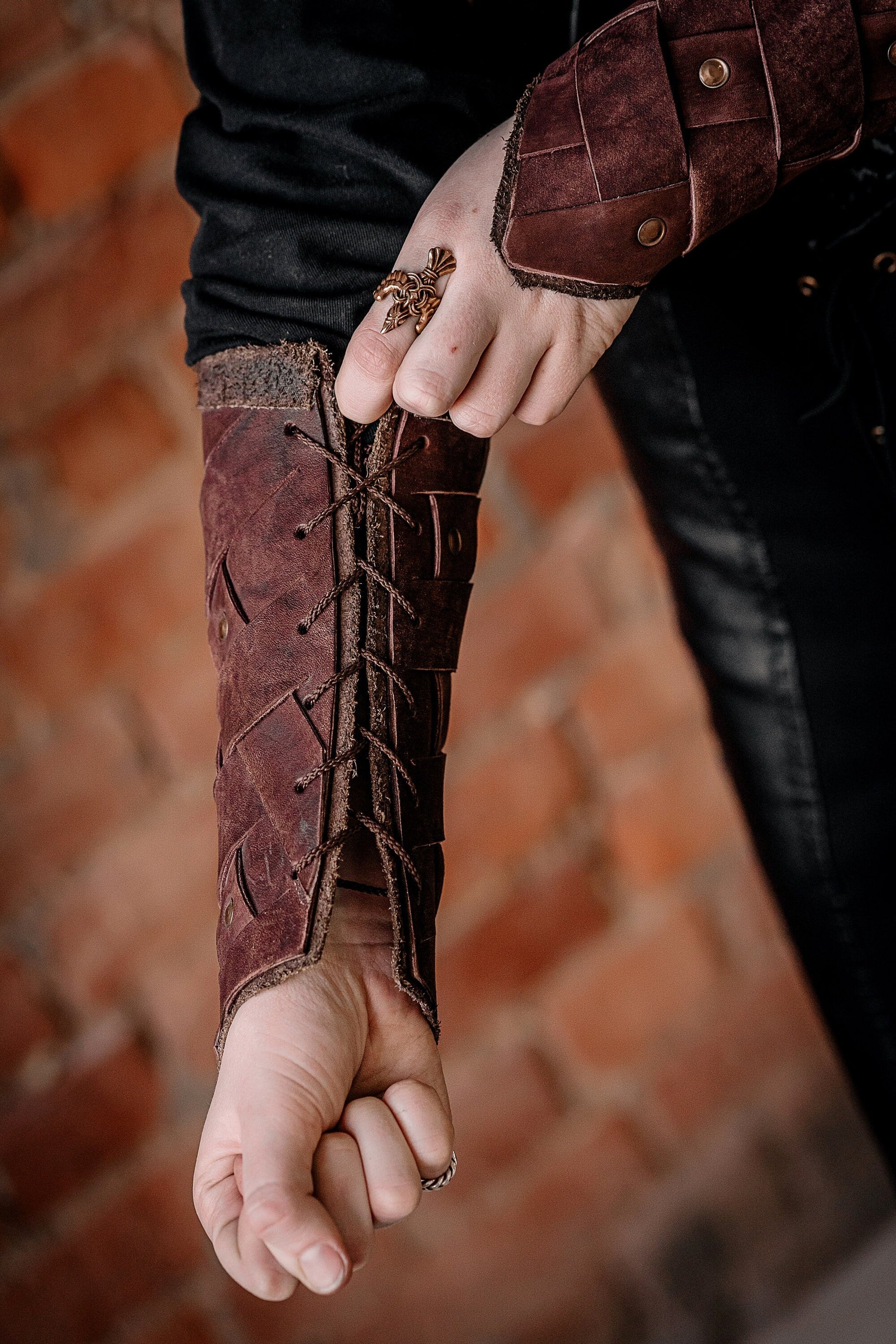 Medieval leather bracers for Larp - SokolArmory