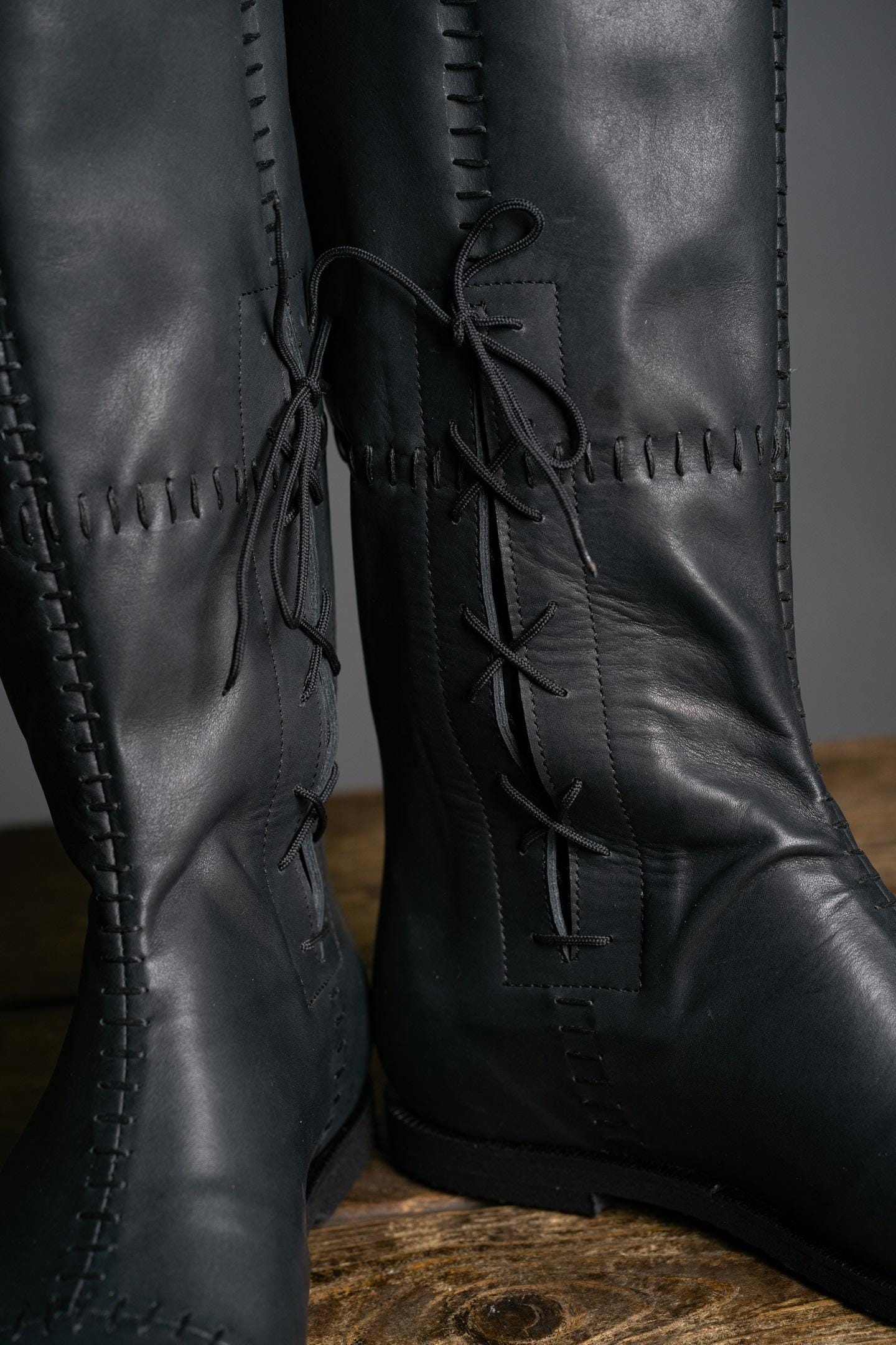 Aragorn's Black Leather Boots - SokolArmory