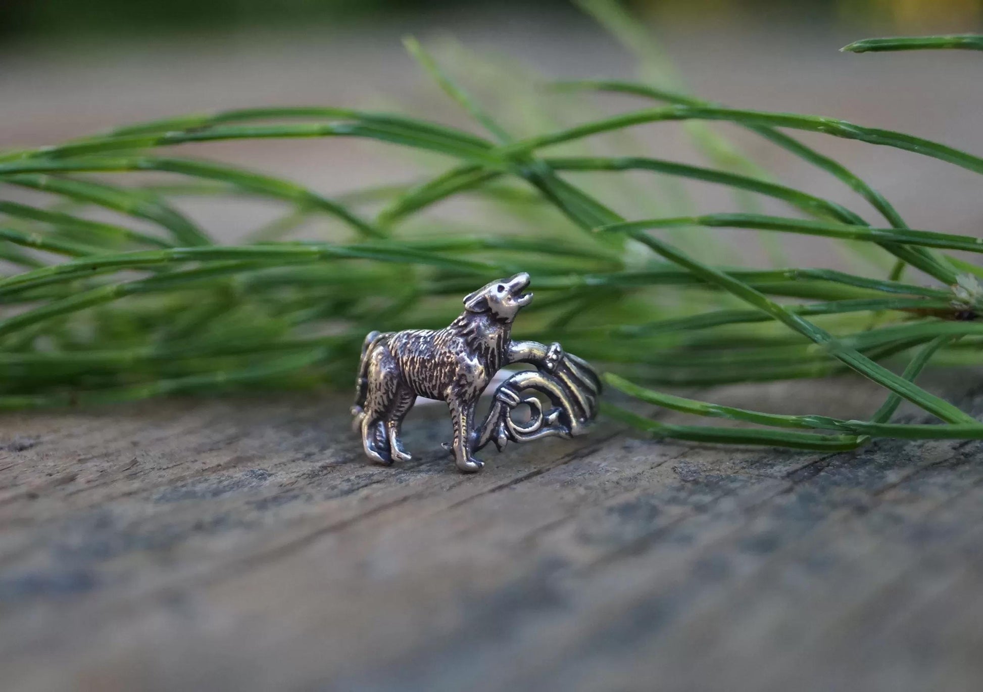 Fenrir Wolf Viking Ring - SokolArmory